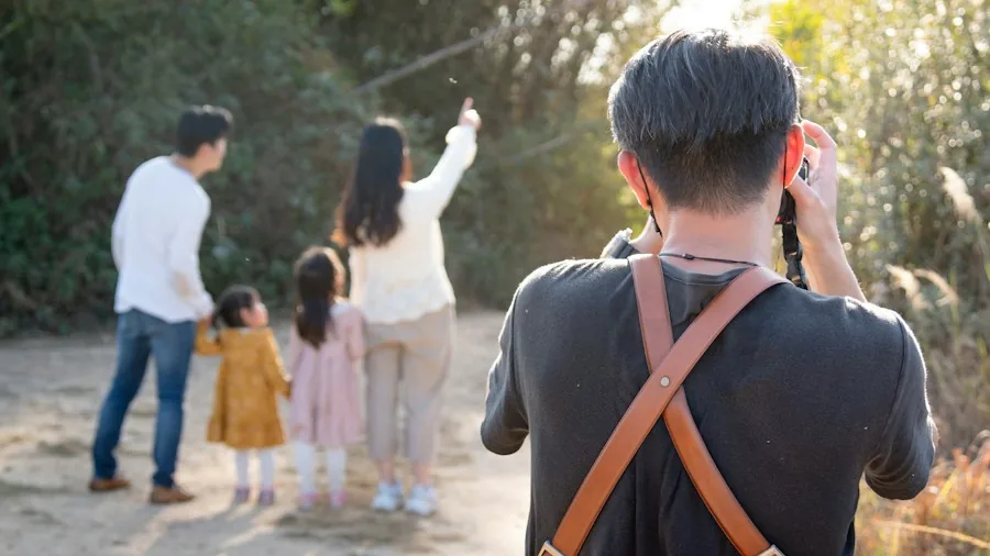 casual photographer family photos outdoor