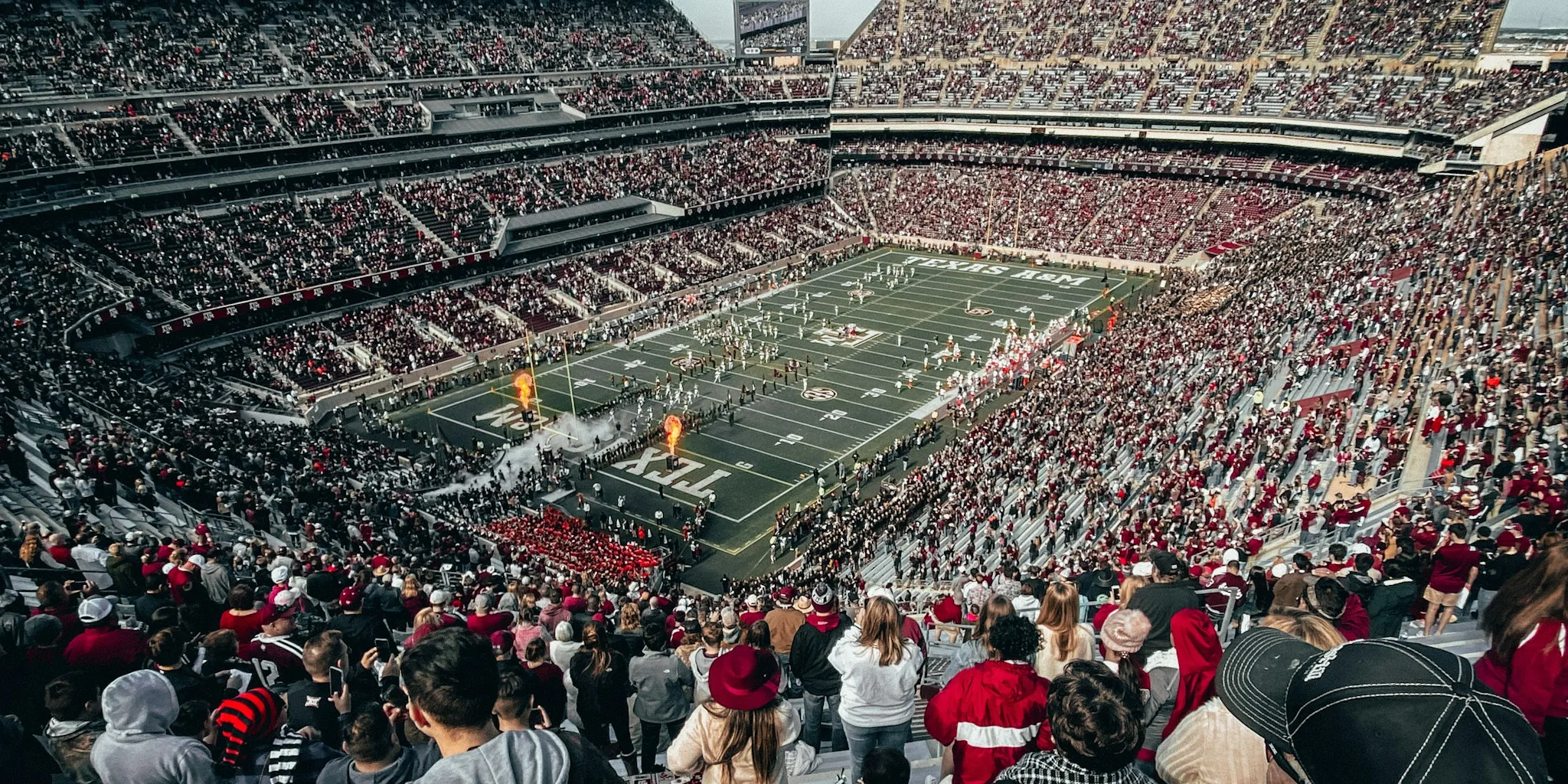 Watch College Football 2026-27 Online