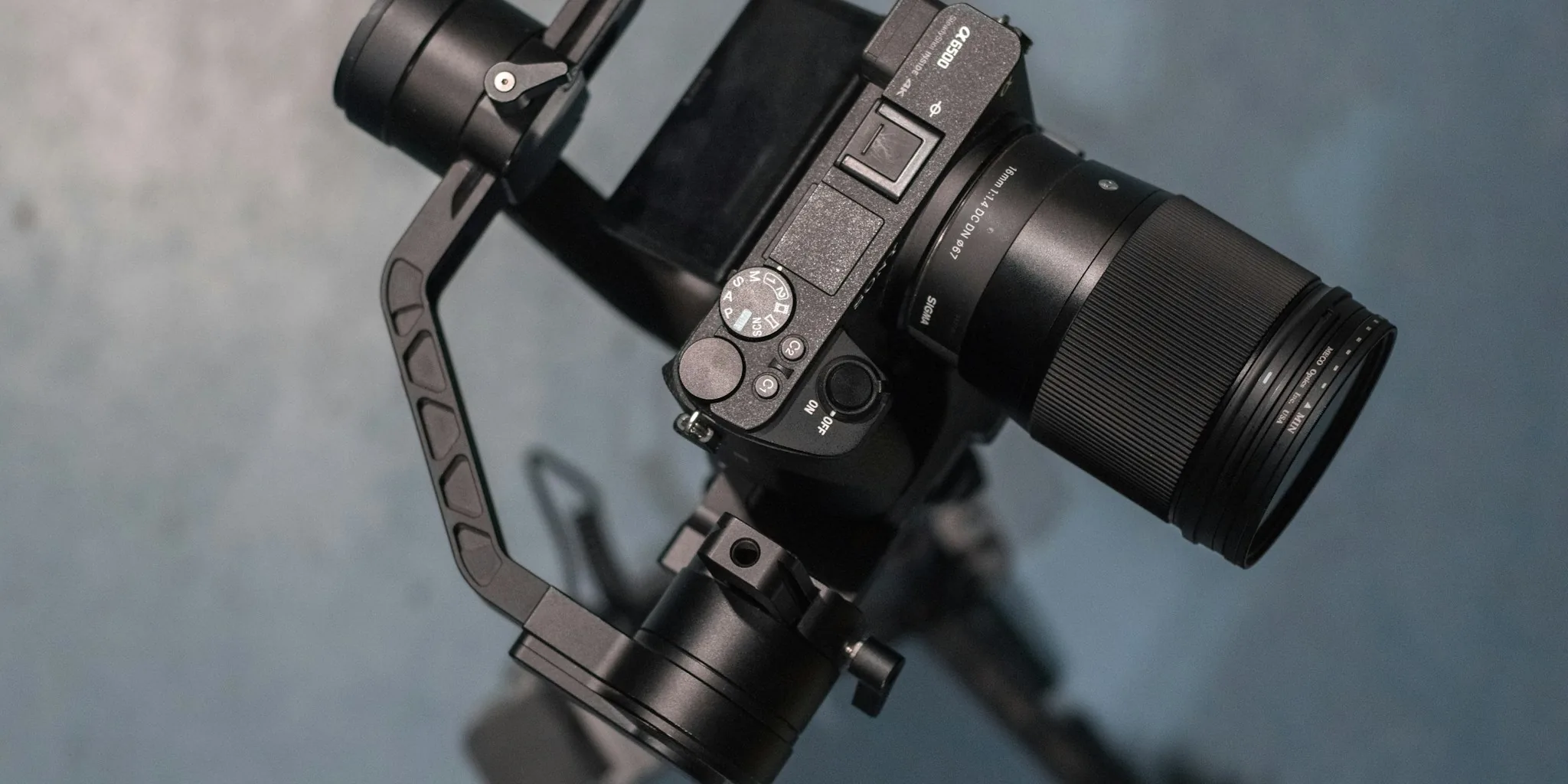 Hohem Eyepic Merges Gimbal and Action Camera