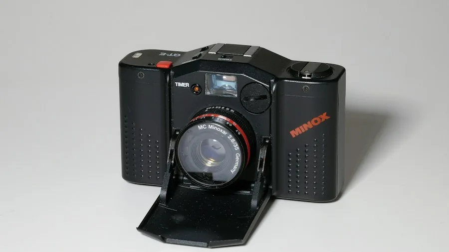 compact digital camera pocket size