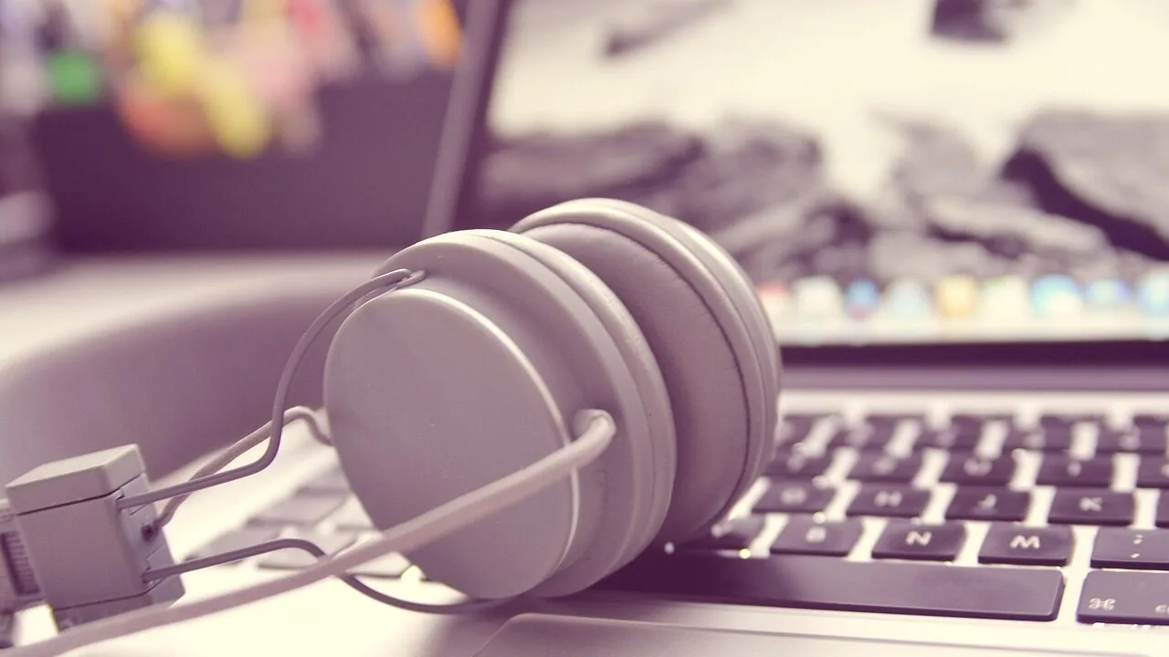 The Best Docking Stations for Every Laptop and Workspace