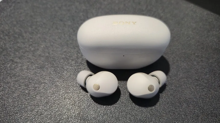 earbuds case charging accessories