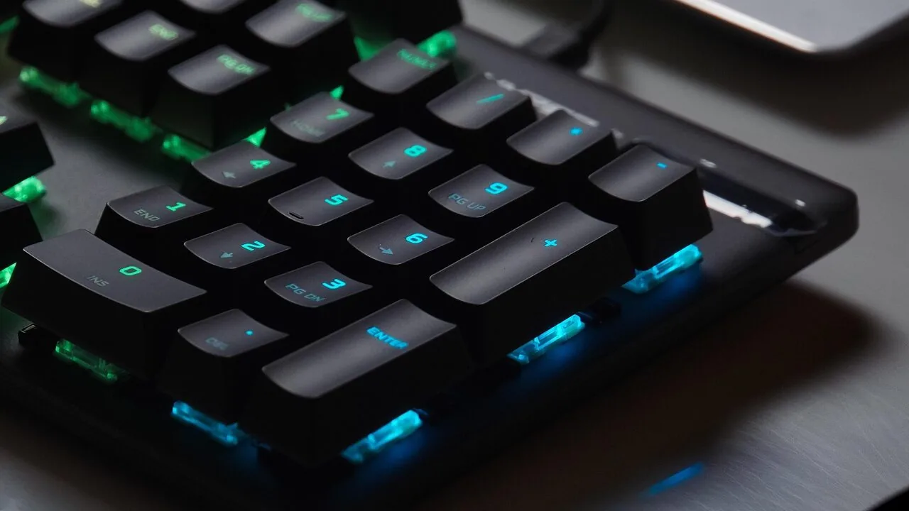 Gaming Monitors Under $200 Worth Buying Right Now