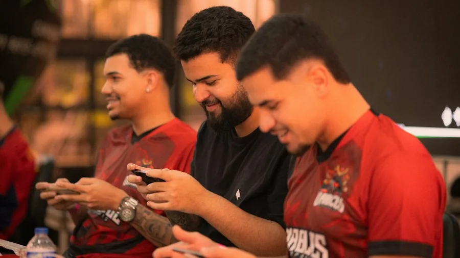group of friends gaming together online