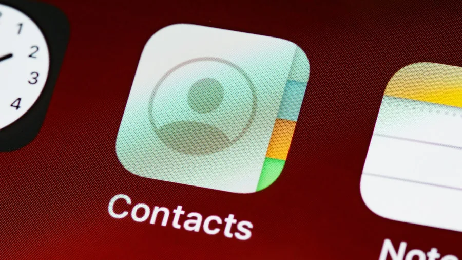 iPhone emergency contact list display