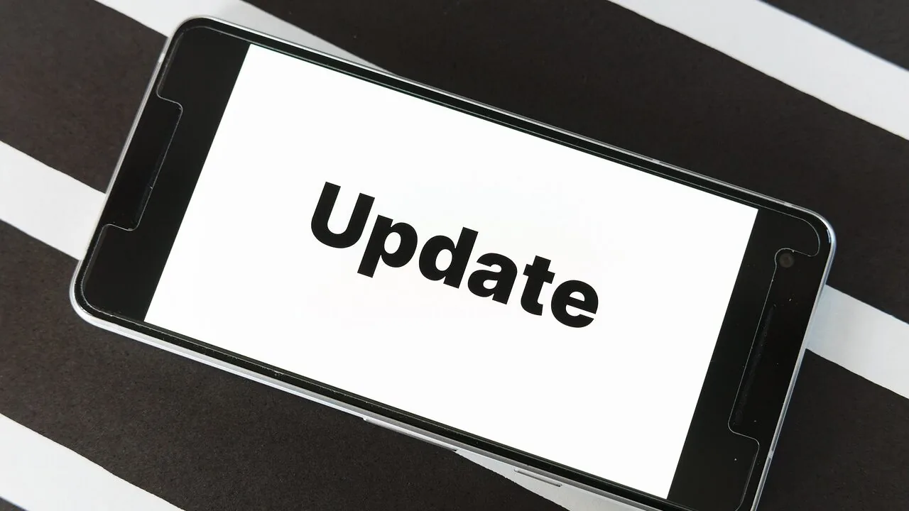 iOS 27 Now Gets Prime Real Estate in iPhone Update Settings
