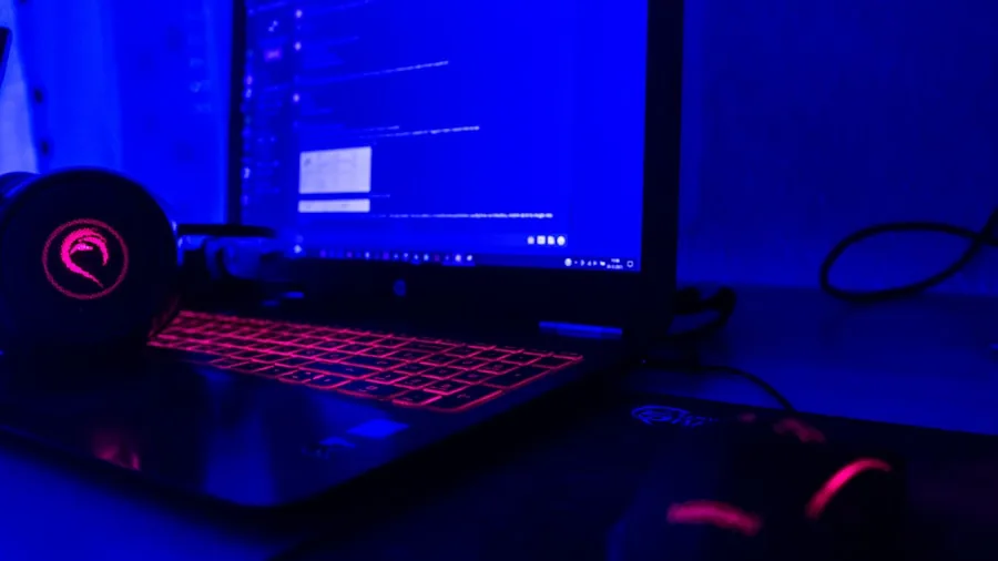 laptop computer gaming session