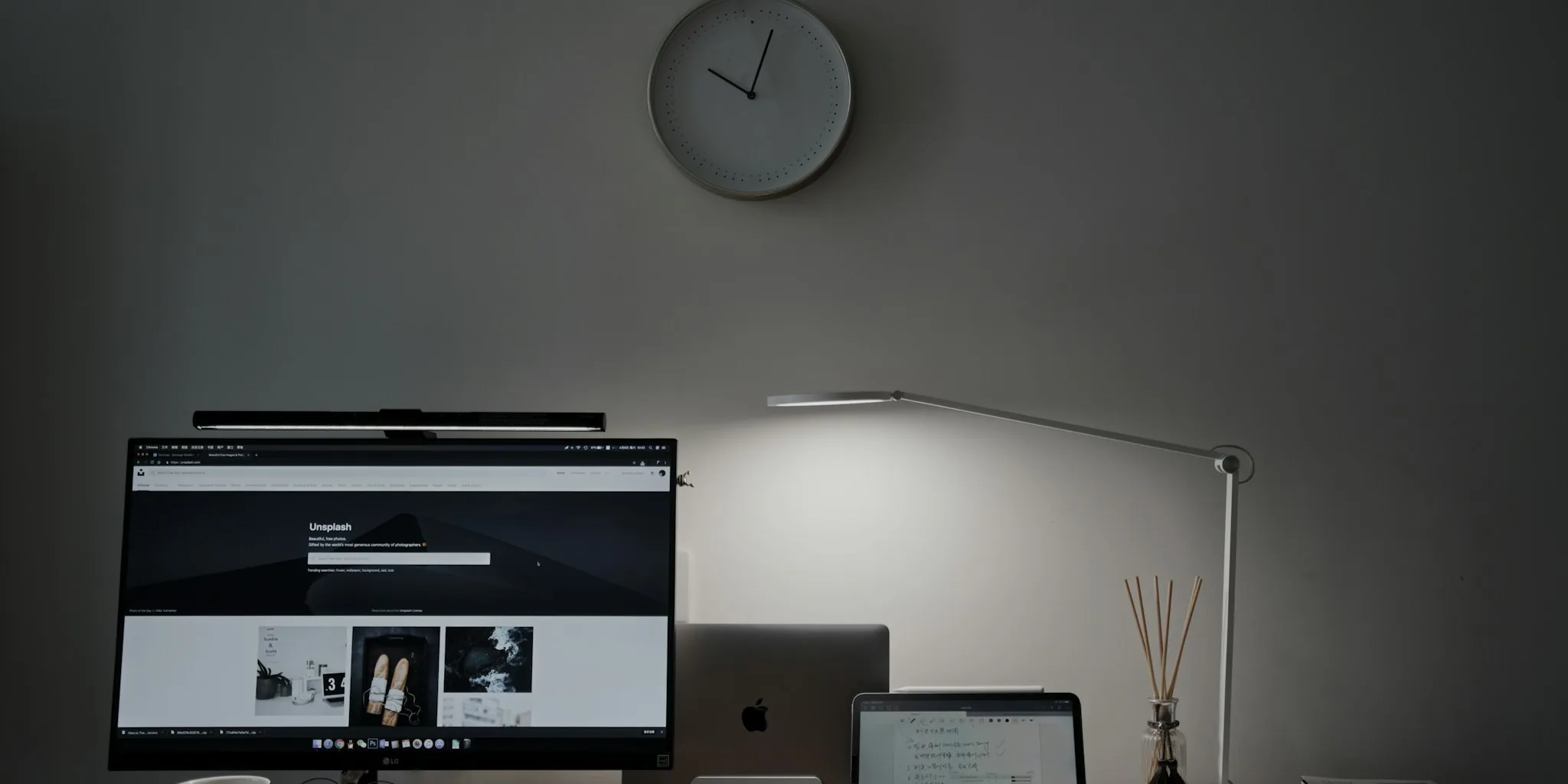 Mac desktop workspace productivity