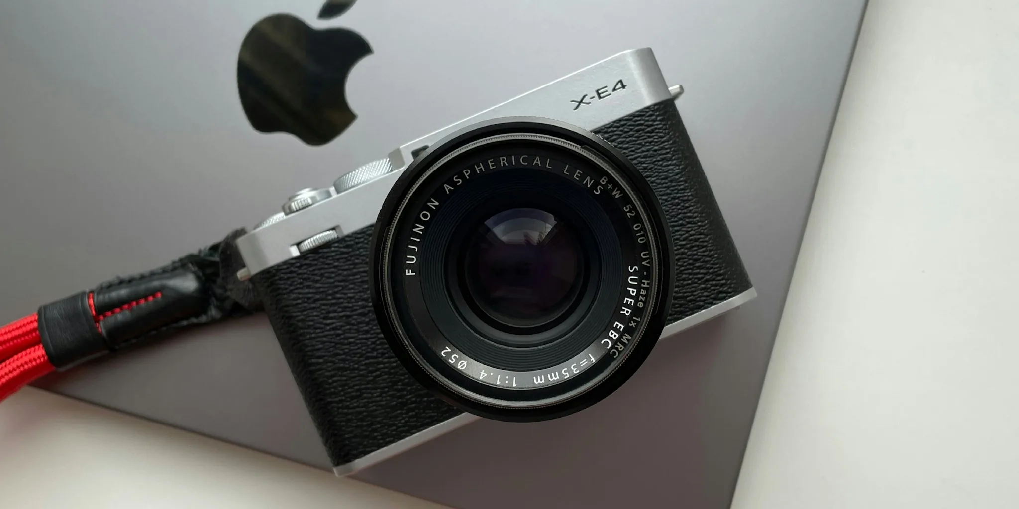 mirrorless camera modern creator