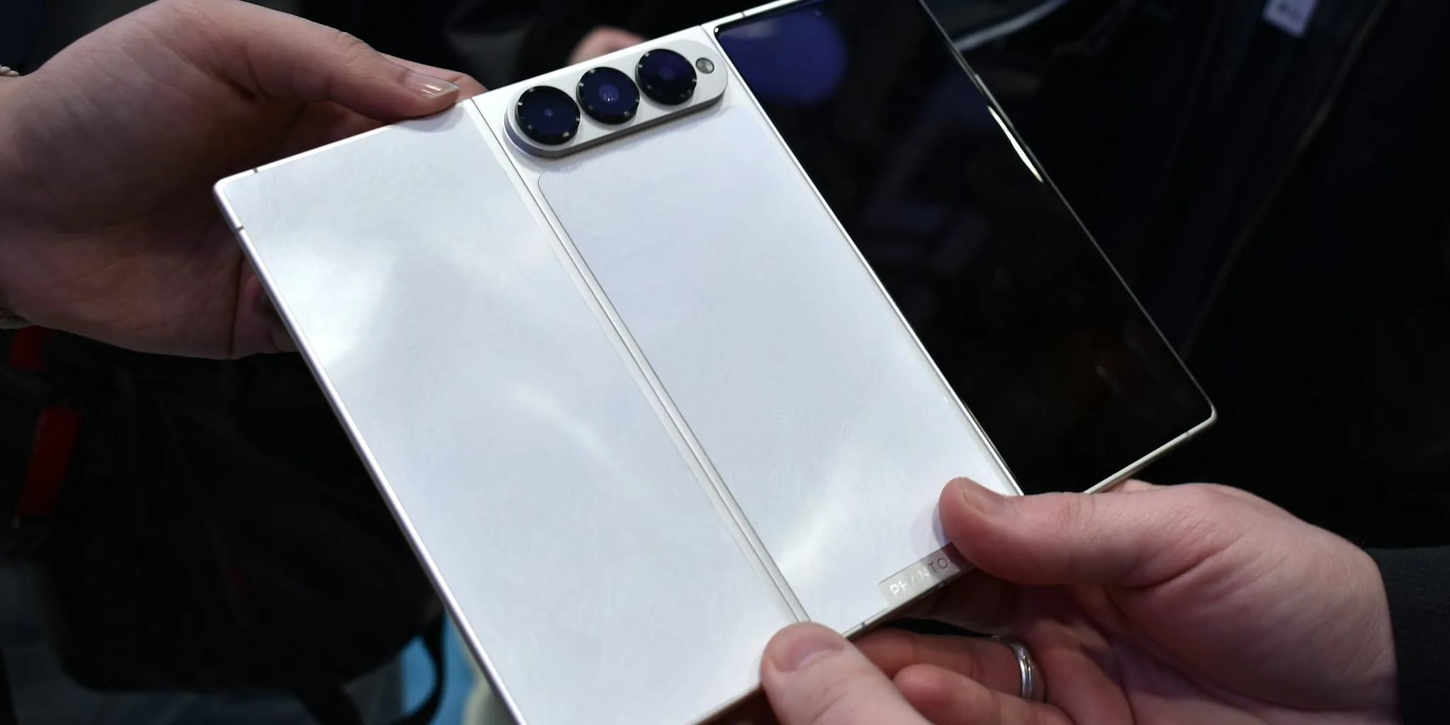9 Must-Know Facts About Apple's iPhone Ultra Foldable