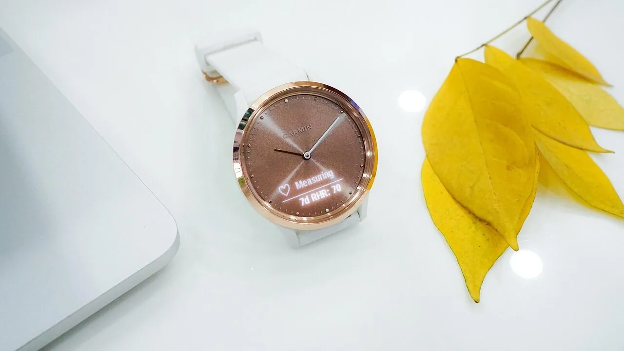 Pixel Watch Gets 3D Emoji and Gesture Updates