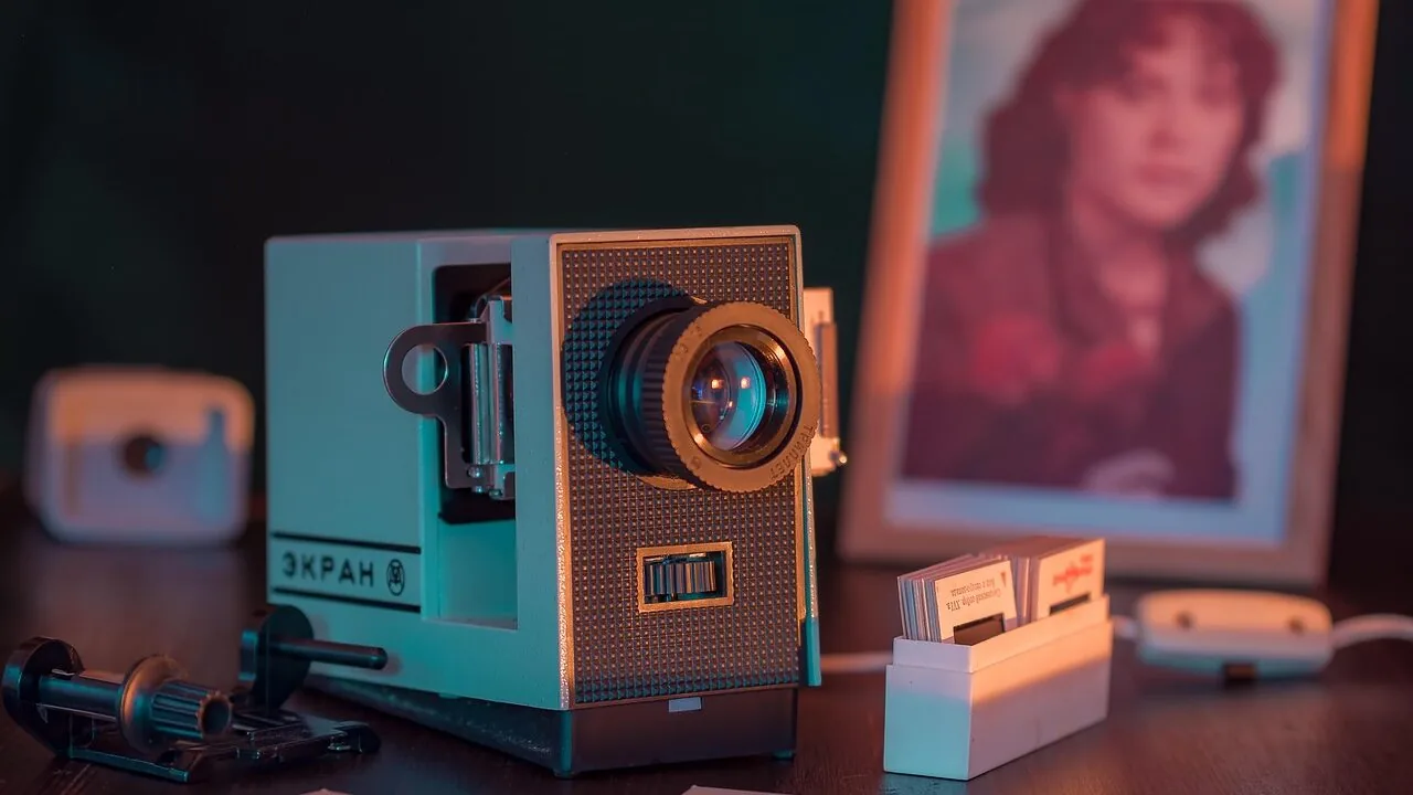 Best Projectors for Daytime Viewing in Any Room