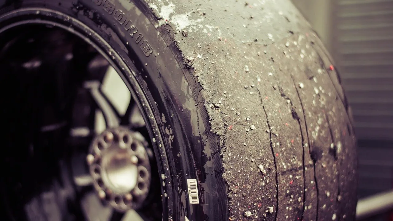 Racing Wheels Under $300 Worth Buying for Every Sim Racer