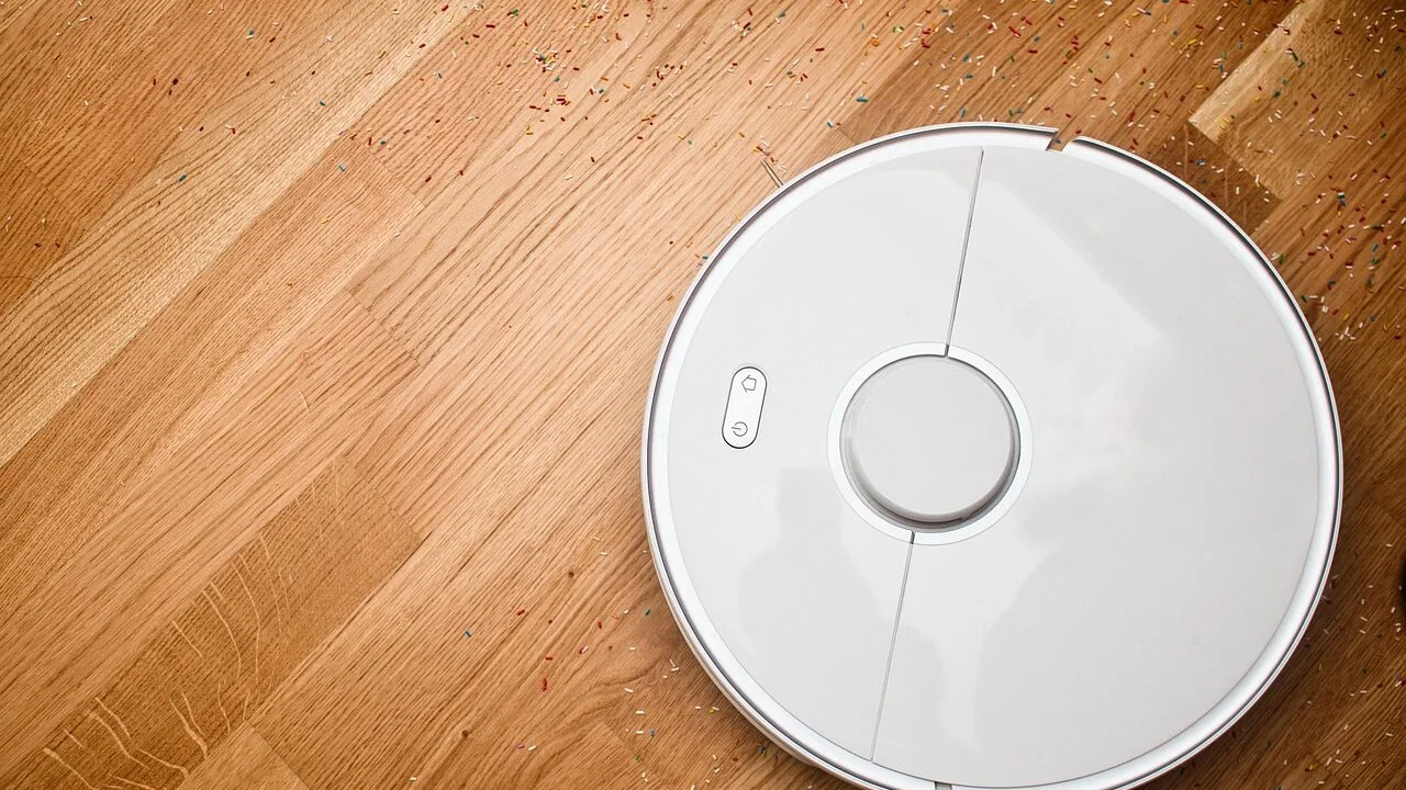 Robot Vacuums for Pet Hair Worth Buying Right Now