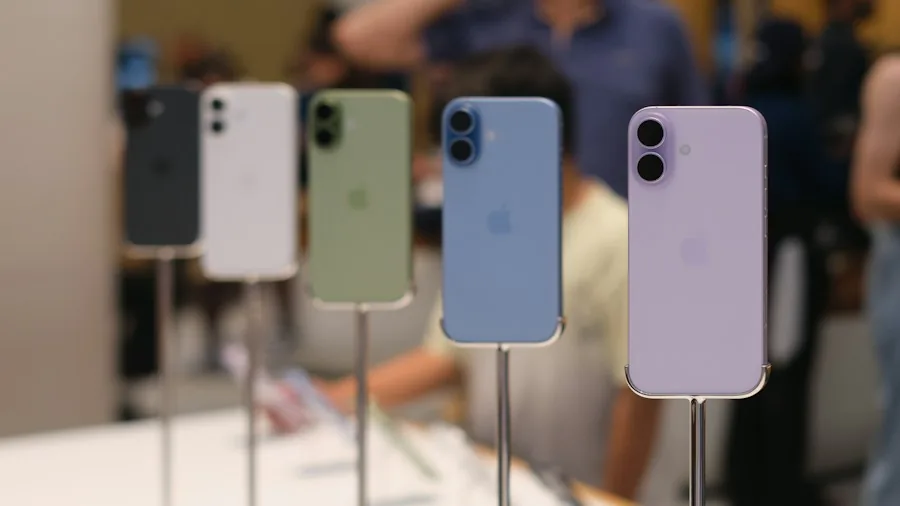smartphone color options display