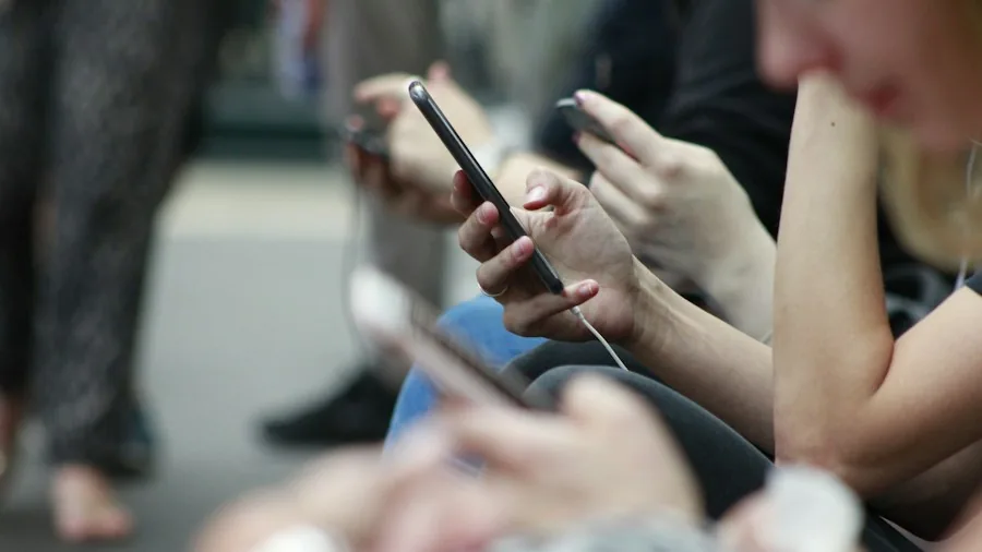 smartphone consumer survey results