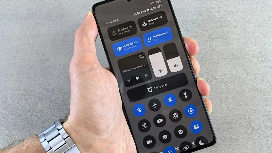 smartphone display settings menu