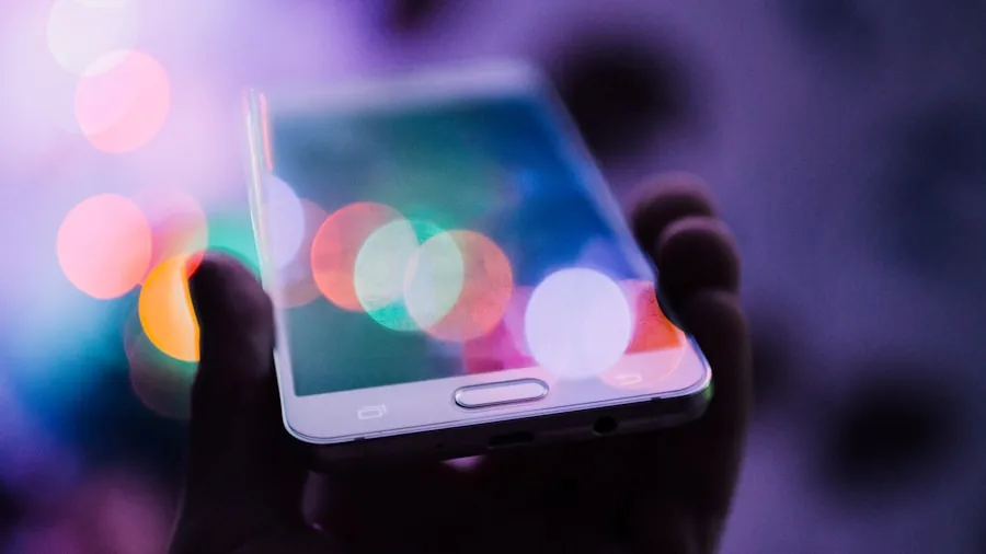 smartphone display technology optical edge