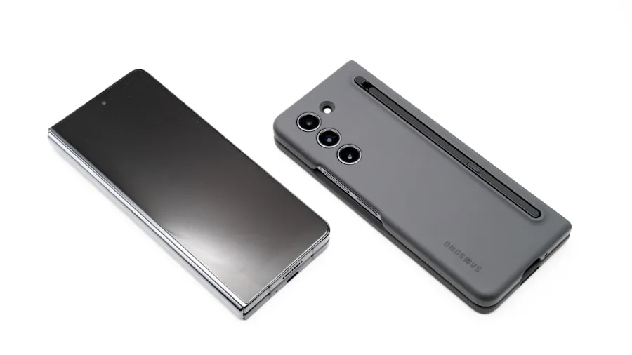 smartphone dual display screens side by side