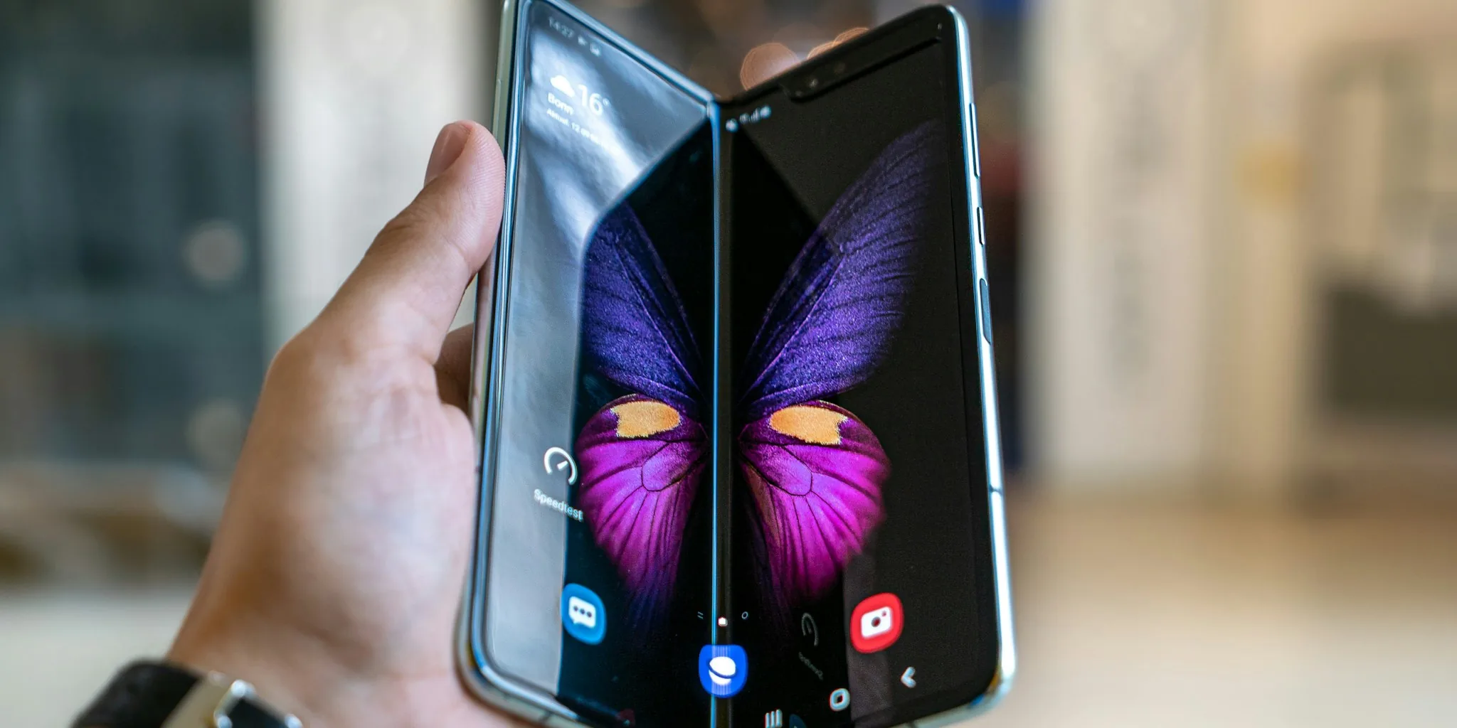 iPhone Duo Display Damage Reports: What Buyers Should Know