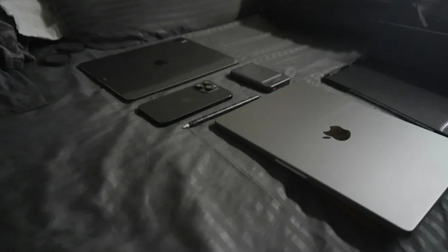 smartphone laptop tablet charging together