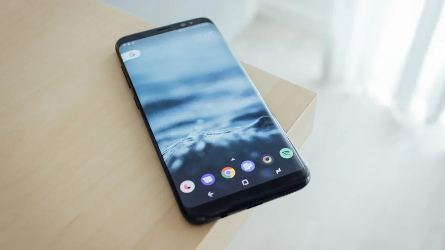 smartphone storage capacity display