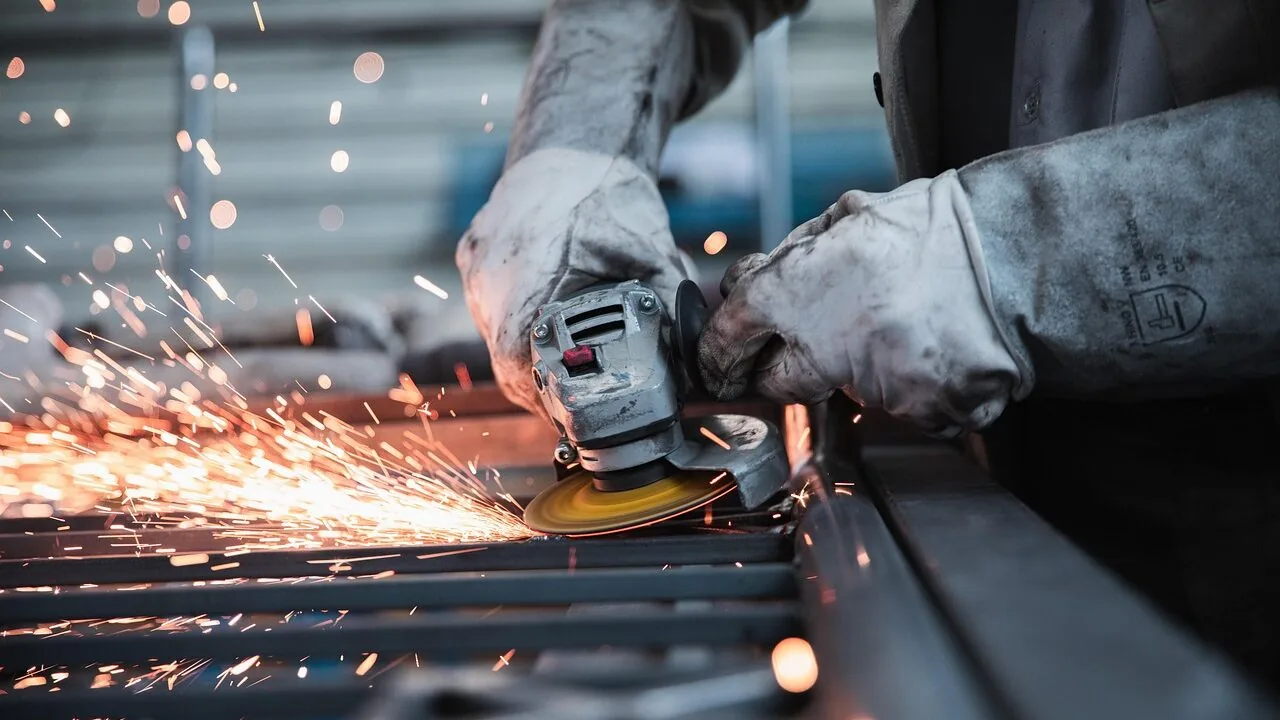 Apple Expands US iPhone Component Manufacturing