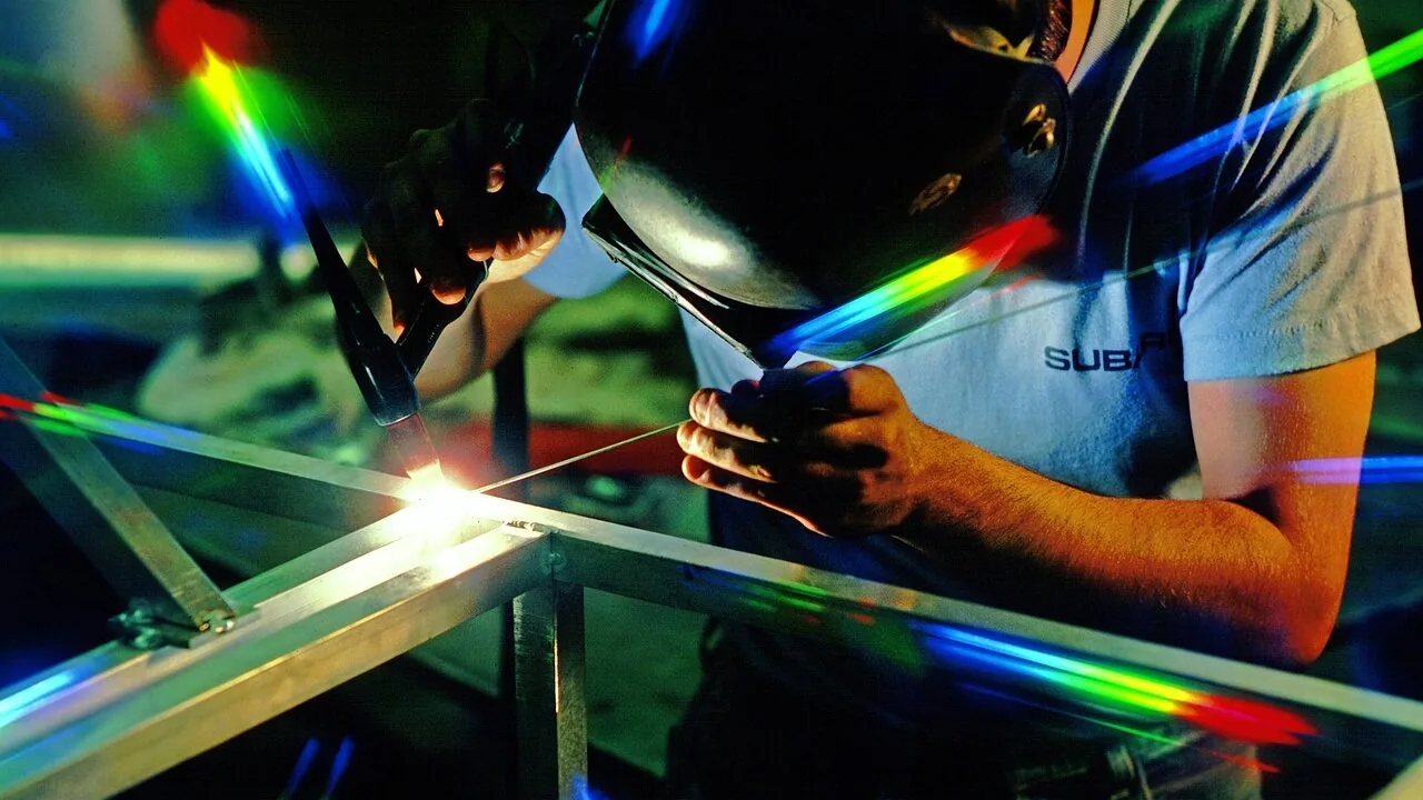 technology manufacturing workers learning