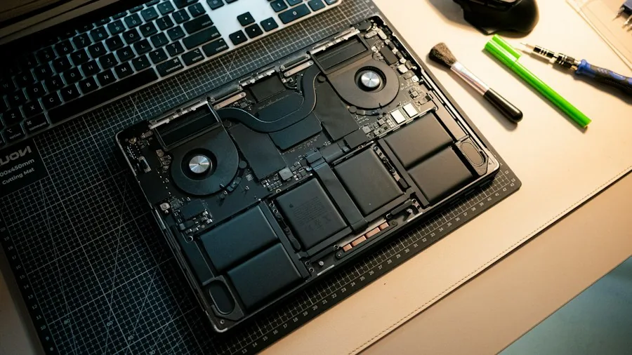 thermal paste and component maintenance workspace