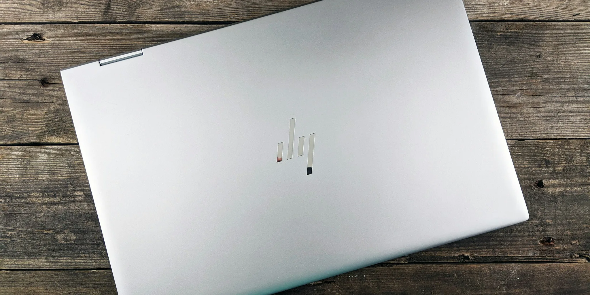 thin ultrabook laptop aluminum design