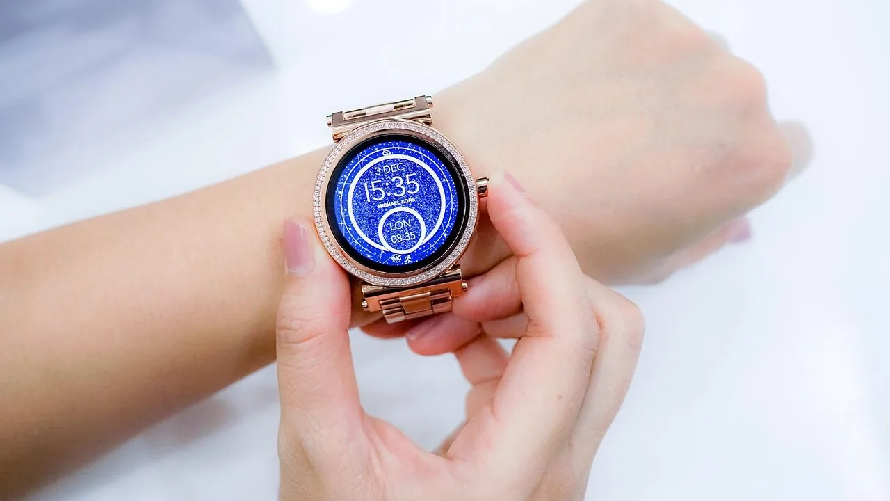 The Best Smartwatches for Women in 2026