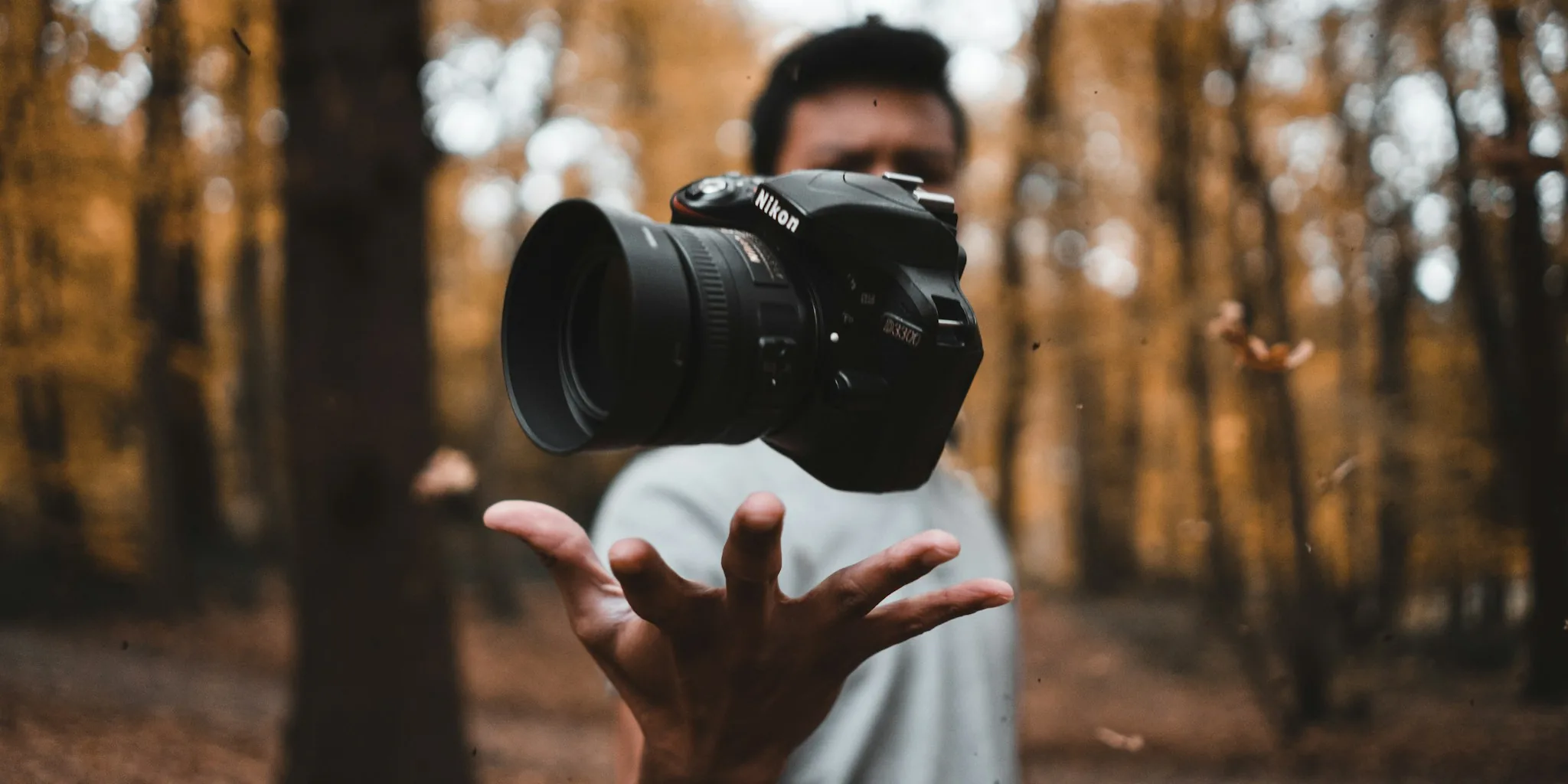 Mirrorless Cameras Stage Surprising Market Comeback